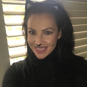 Meet your Posher, Charlyne